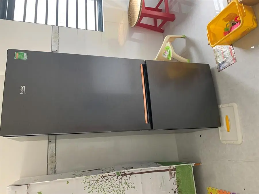 Khách hàng review Tủ lạnh Beko Inverter 323 lít RCNT340I50VZK 1