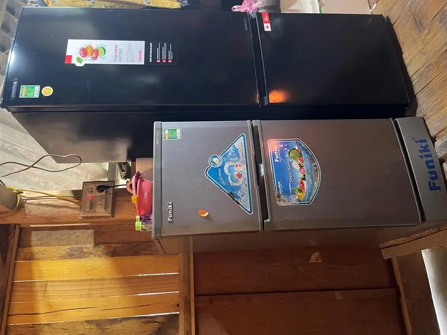 Khách hàng review Tủ lạnh Toshiba Inverter 270 lít GR-RB350WE-PMV(30)-BS 2