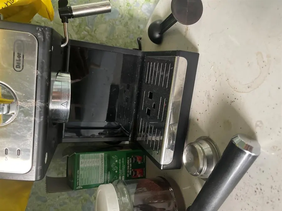 Khách hàng review Máy pha cà phê Delonghi ECP33.21.BK 1