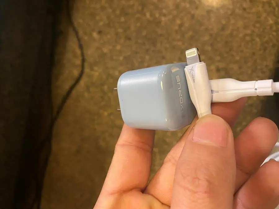 Khách hàng review Adapter Sạc Type C PD 20W Hydrus UL160 7