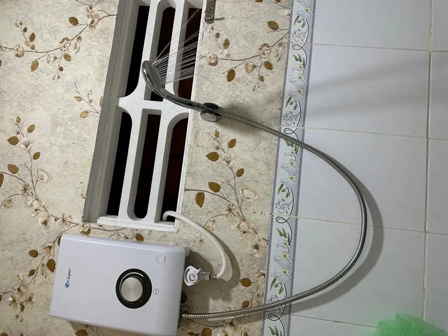 Khách hàng review Máy nước nóng trực tiếp Casper 4500W EP-45TH11 2