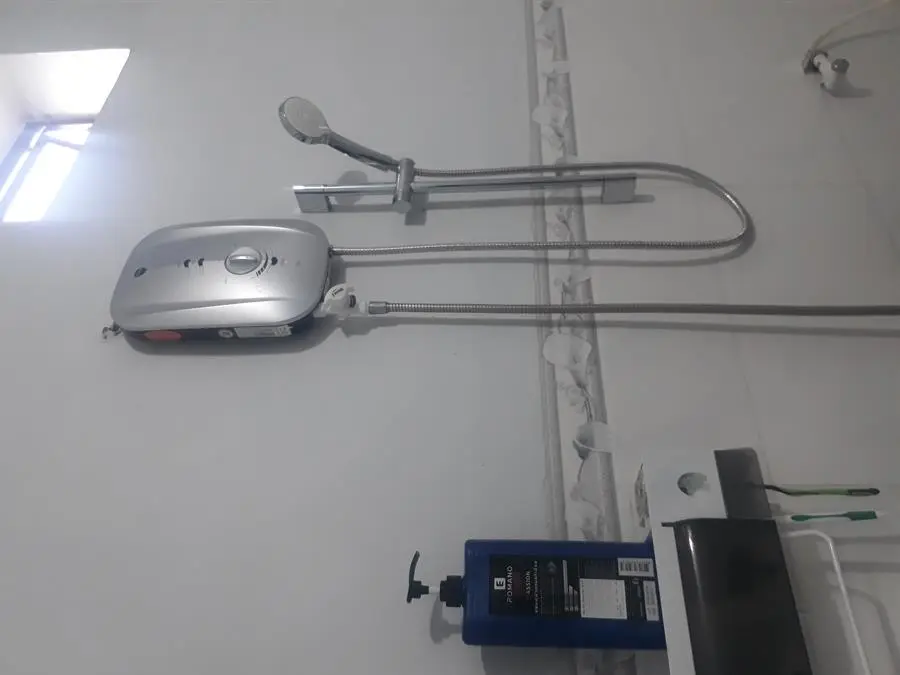 Khách hàng review Máy nước nóng trực tiếp Ferroli 4500W MIDO-MSN 4.5S 12