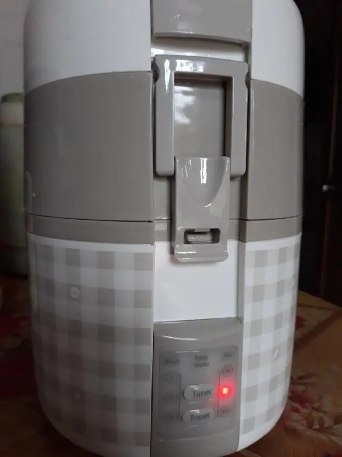 Khách hàng review Hộp cơm điện Lock 1