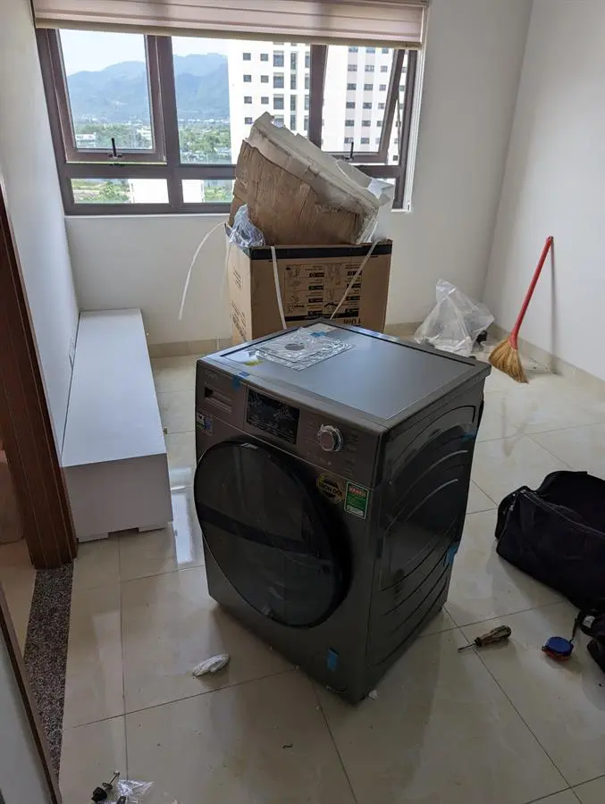 Khách hàng review Máy giặt Aqua Inverter 10.5 KG AQD-D1050F.S 1