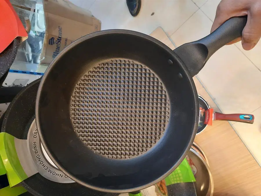 Khách hàng review Chảo inox chống dính đáy từ 28 cm Fivestar CKD28-3DI 1