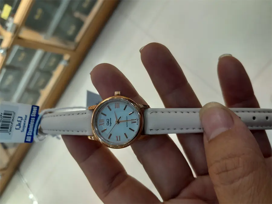 Khách hàng review Đồng hồ Q 3
