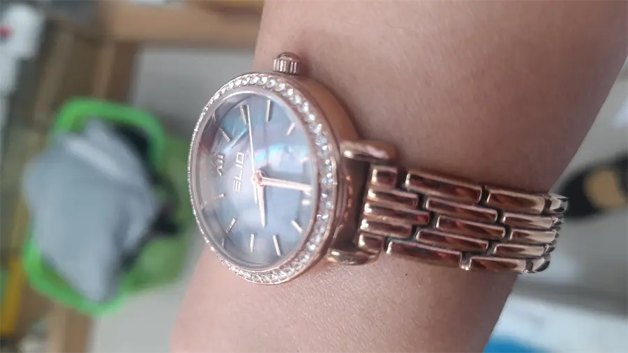 Khách hàng review Đồng hồ ELIO Nàng Thơ 26 mm Nữ ES043-01 6