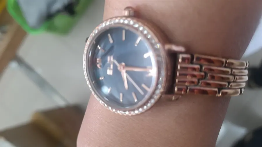 Khách hàng review Đồng hồ ELIO Nàng Thơ 26 mm Nữ ES043-01 5