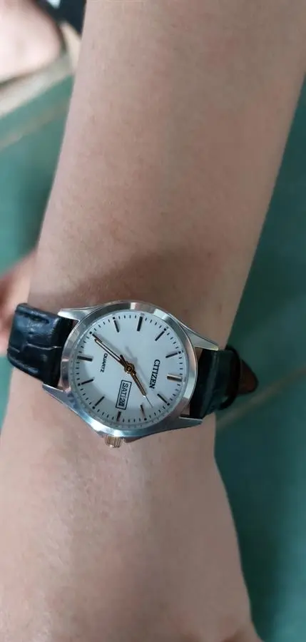 Khách hàng review Đồng hồ CITIZEN 27 mm Nữ EQ0599-11A 1