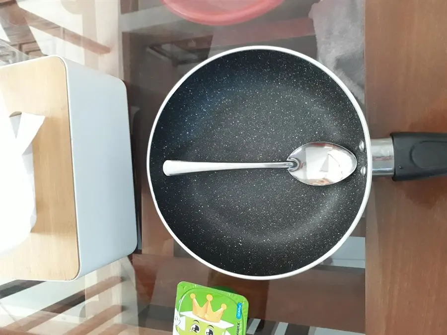 Khách hàng review Chảo nhôm chống dính vân đá đáy từ 20 cm Elmich Colosseum Y1 EL-3718 Xanh dương 8
