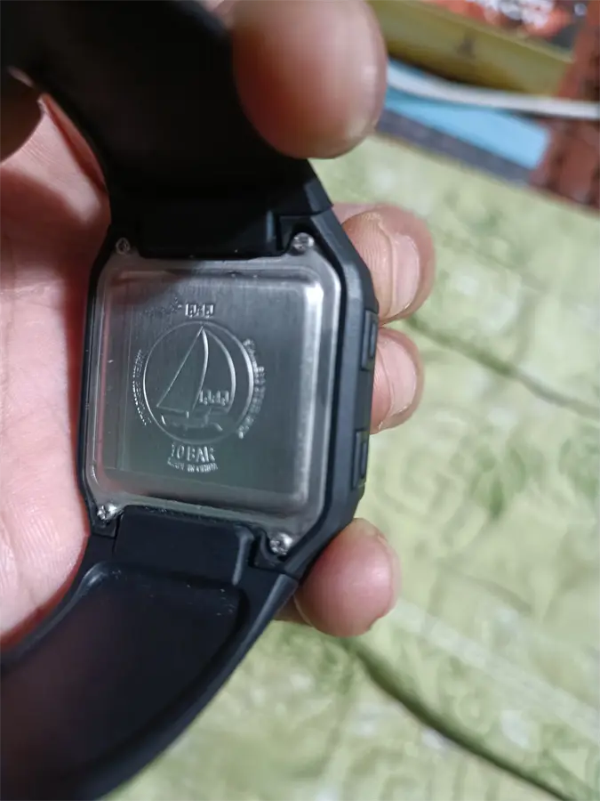 Khách hàng review Đồng hồ Q 3