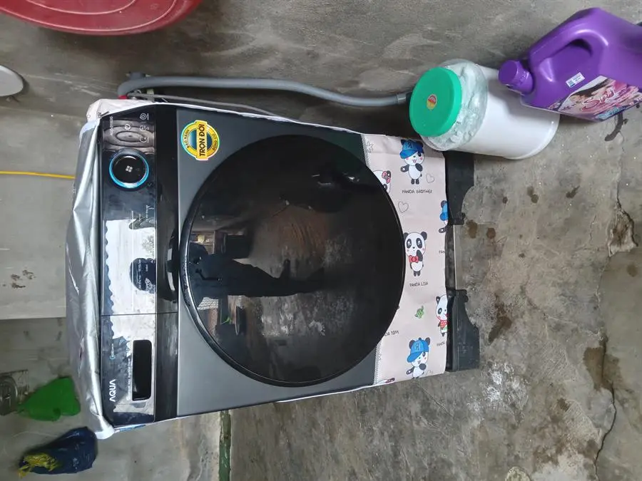 Khách hàng review Máy giặt Aqua Inverter 10 kg AQD- D1002G BK 4