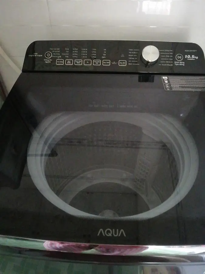 Khách hàng review Máy giặt Aqua Inverter 10.5 KG AQW-DR105FT BK 10