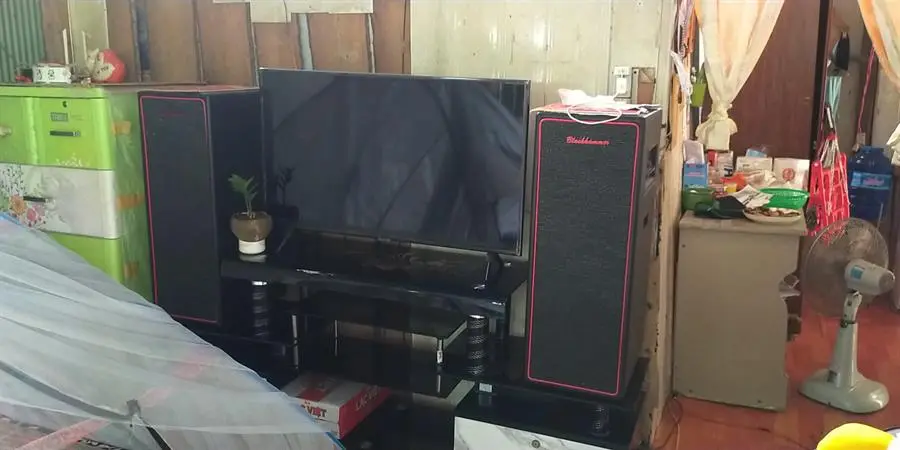 Khách hàng review Cặp loa điện karaoke BlackHammer BH-410 400W 10