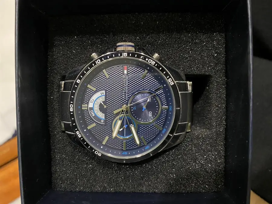 Khách hàng review Đồng hồ TOMMY HILFIGER Decker 48 mm Nam 1791348 2