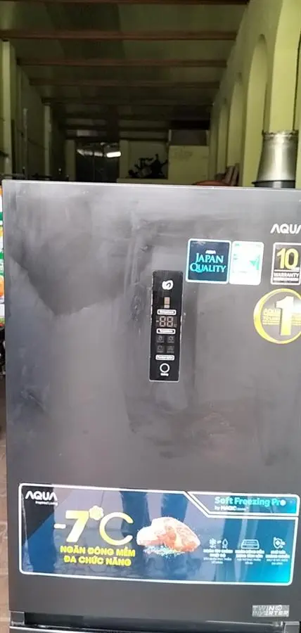 Khách hàng review Tủ lạnh Aqua Inverter 260 lít AQR-I298EB BS 4