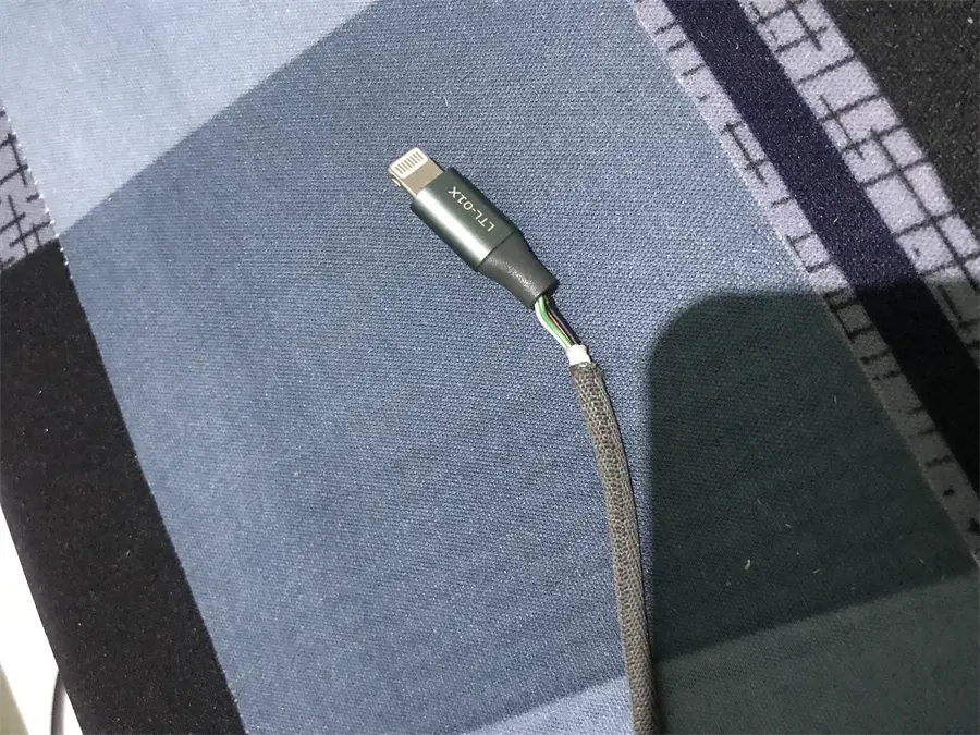 Khách hàng review Cáp sạc và truyền dữ liệu USB-A - Lightning 12W 1m Xmobile LTL-01X 5