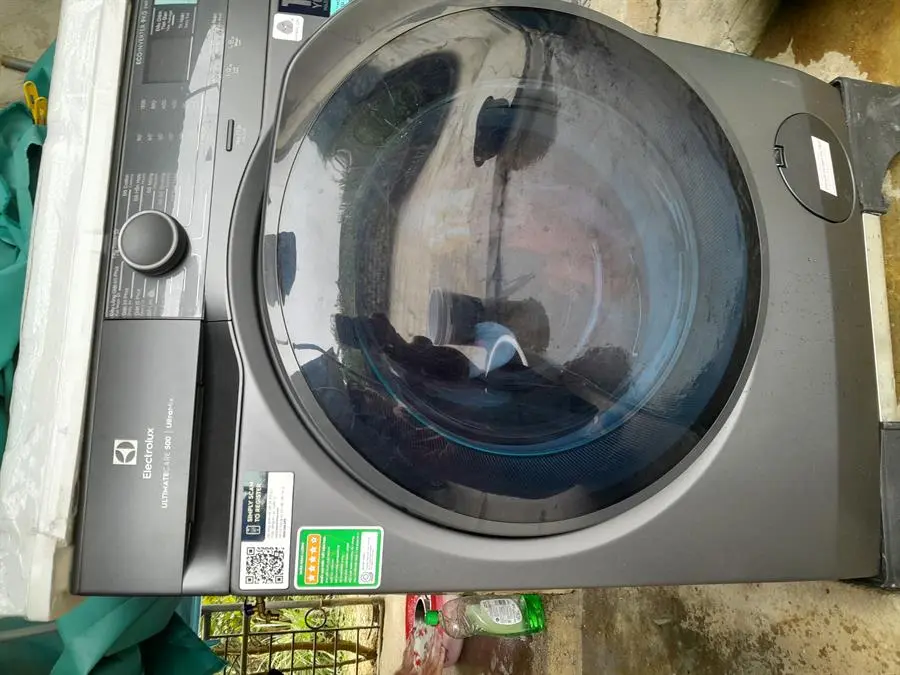Khách hàng review Máy giặt Electrolux UltimateCare 500 Inverter 9 kg EWF9024P5SB 11