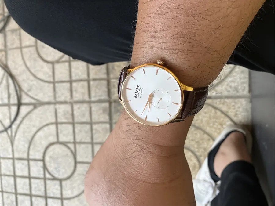 Khách hàng review Đồng hồ MVW 42 mm Nam ML065-01 4