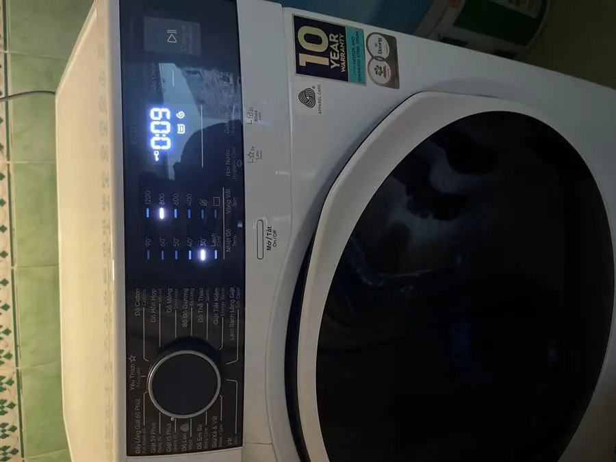 Khách hàng review Máy giặt Electrolux UltimateCare 500 Inverter 10 kg EWF1024P5WB 13