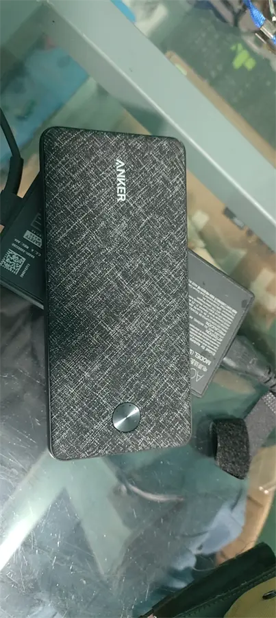 Khách hàng review Pin sạc dự phòng 20000mAh PD 20W Anker PowerCore Essential A1287 1