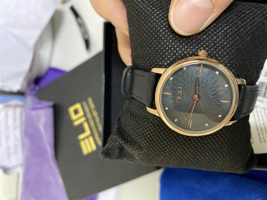 Khách hàng review Đồng hồ ELIO 31 mm Nữ EL021-02 3