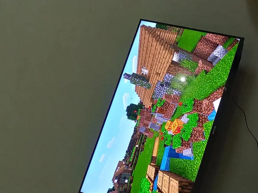 Khách hàng review Smart Tivi Samsung 4K 43 inch UA43AU7002 20