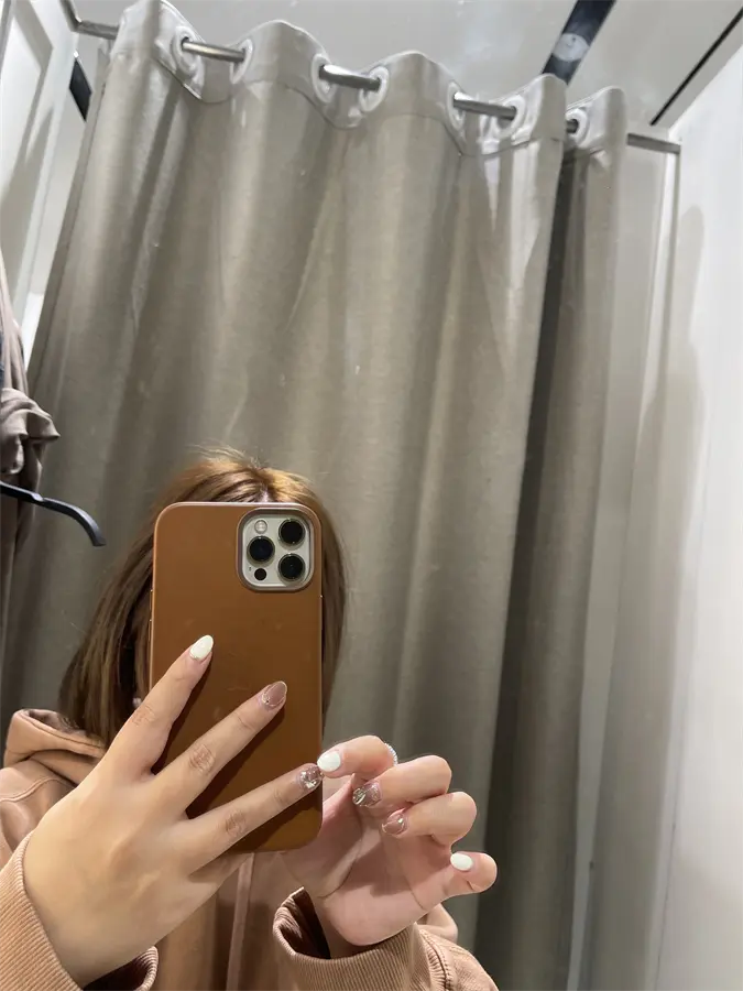Khách hàng review Ốp lưng Magsafe iPhone 12 Pro Max Da Apple MHKL3 Chính hãng 1