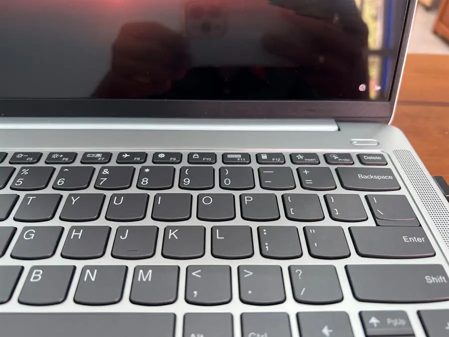 Khách hàng review Laptop Lenovo Ideapad 5 Pro 14IAP7 i5 1240P/16GB/512GB/Win11 (82SH000SVN) 11