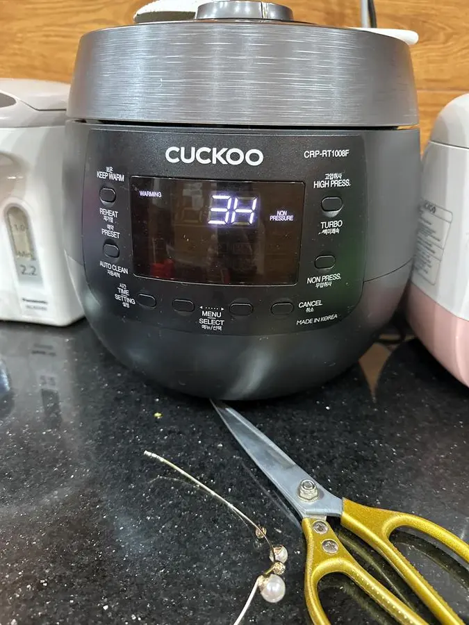 Khách hàng review Nồi cơm điện tử áp suất Cuckoo 1.8 lít CRP-RT1008F/BKTSVNCV 1