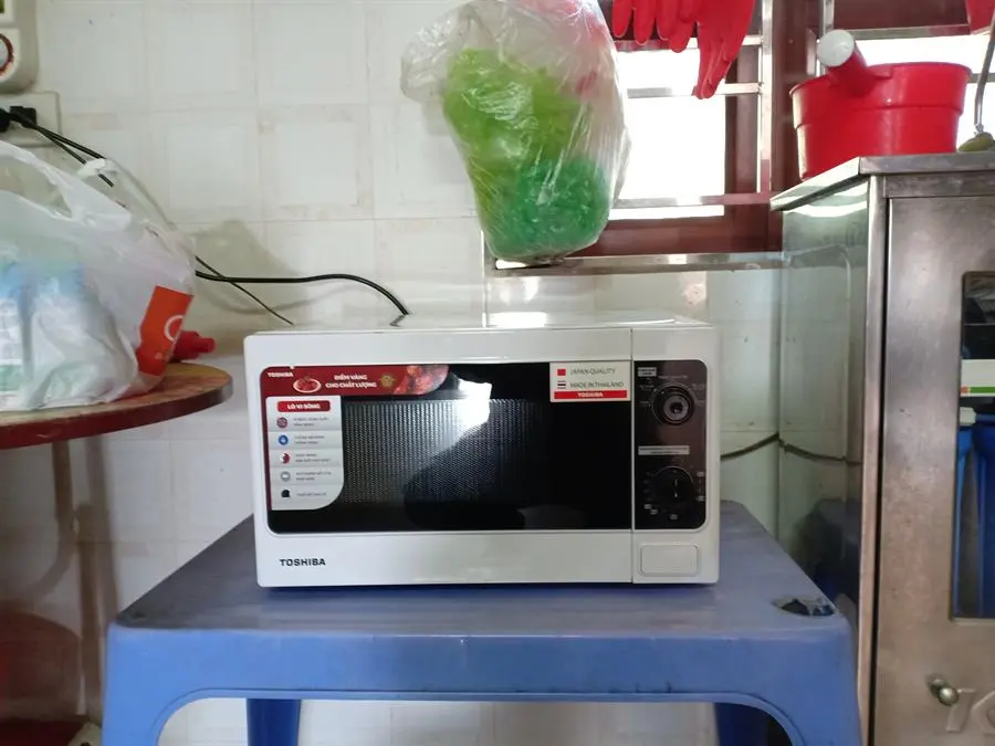 Khách hàng review Lò vi sóng Toshiba ER-SM20(W1)VN 20 lít 4