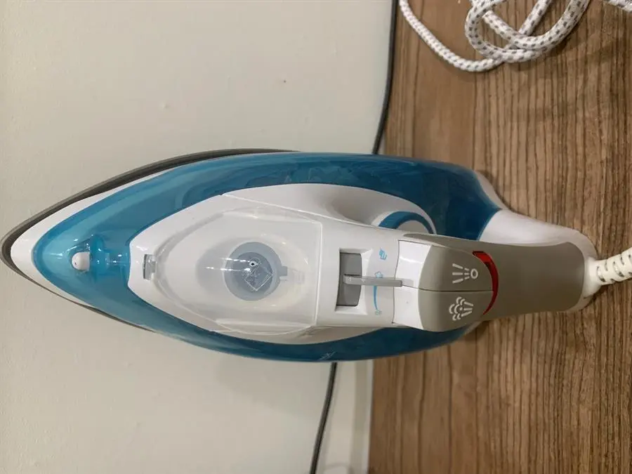 Khách hàng review Bàn ủi hơi nước BlueStone SIB-3816 2200W 3