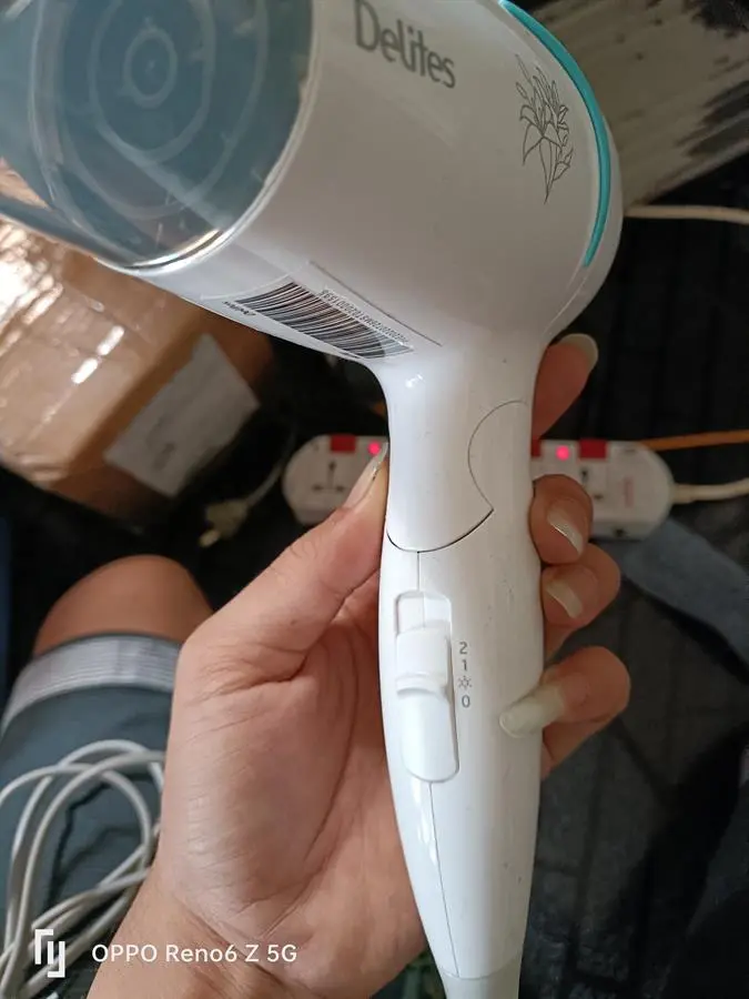Khách hàng review Máy sấy tóc 1200W Delites MST02 9
