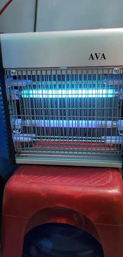 Khách hàng review Đèn bắt muỗi AVA JB20E-2X6W 4