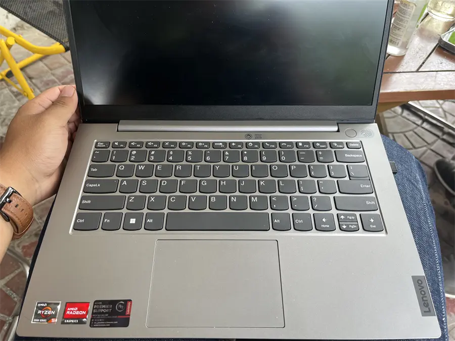 Khách hàng review Laptop Lenovo ThinkBook 14 G3 ACL R5 5500U/8GB/512GB/Win11 (21A200CPVN) 1