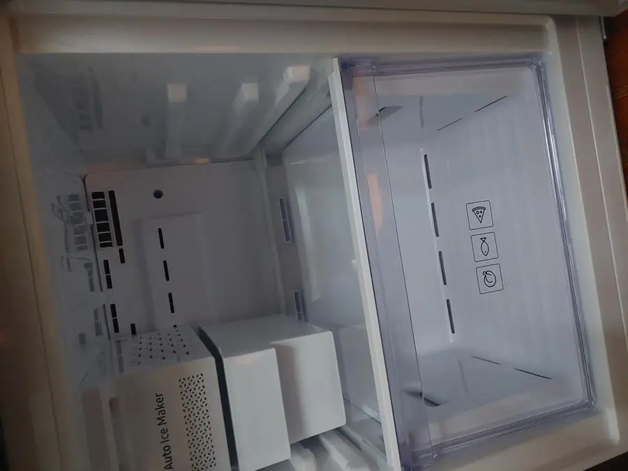 Khách hàng review Tủ lạnh Samsung Inverter 307 lít RB30N4190BY/SV 14