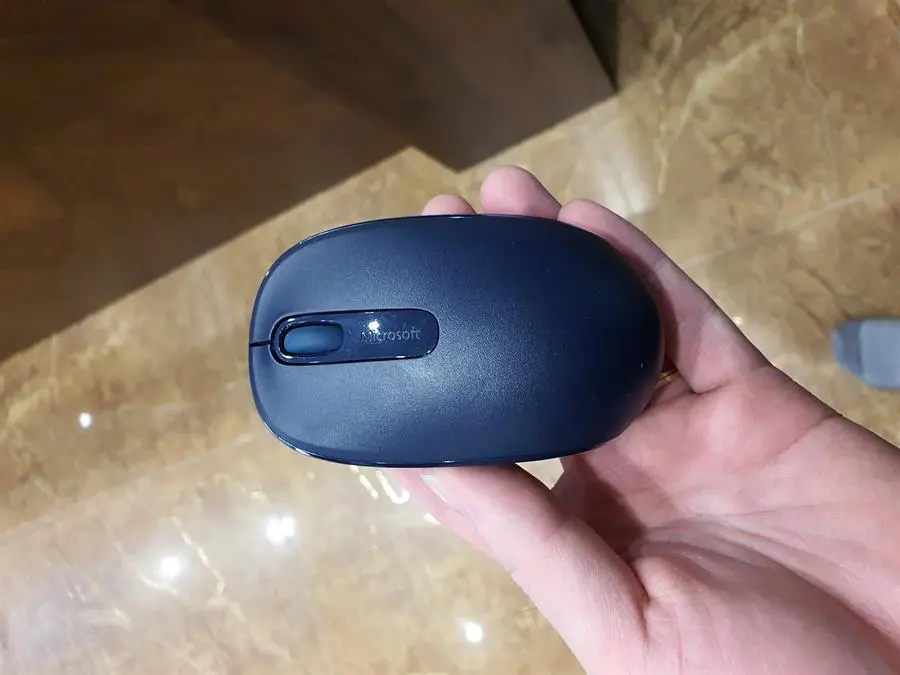 Khách hàng review Chuột Không dây Microsoft 1850 2