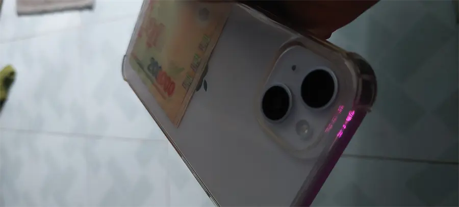 Khách hàng review Ốp lưng iPhone 14 Plus Nhựa dẻo Kingxbar 2