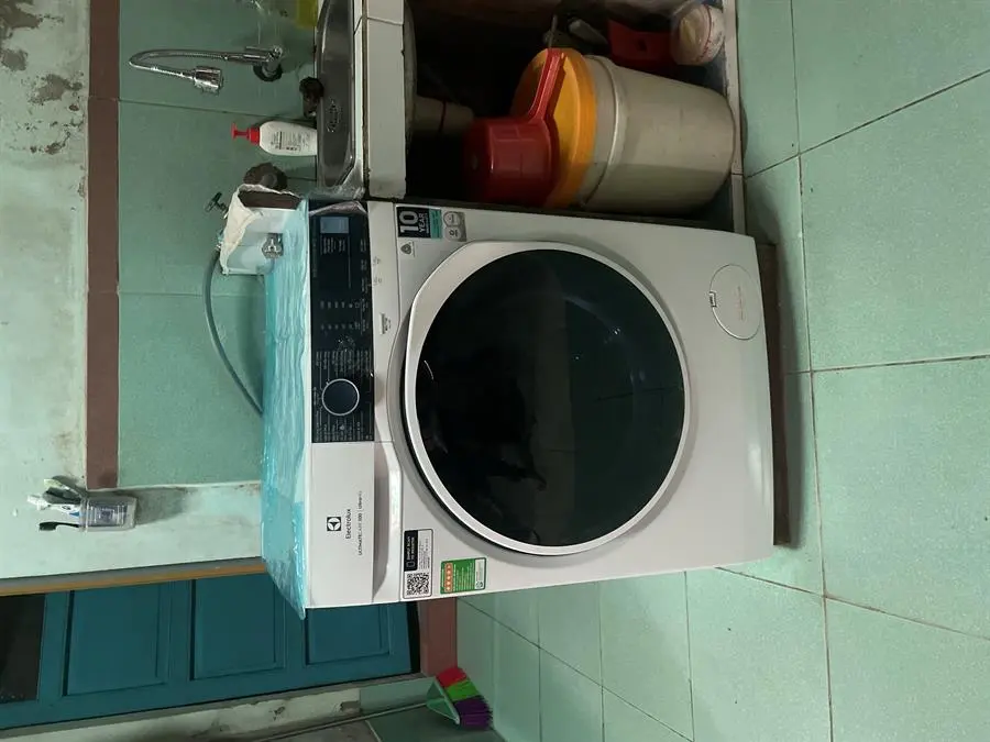 Khách hàng review Máy giặt Electrolux UltimateCare 500 Inverter 9 kg EWF9024P5WB 7