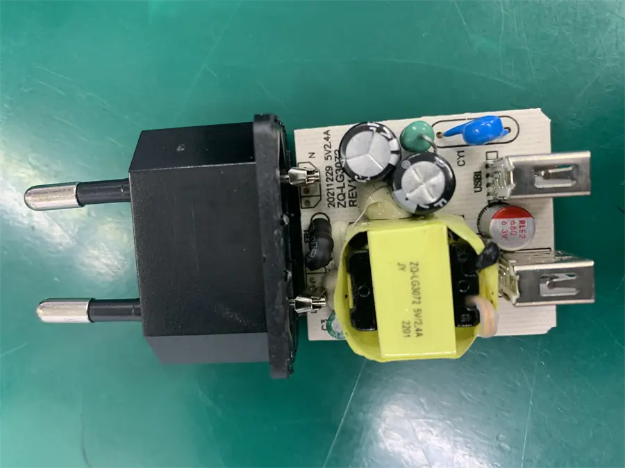 Khách hàng review Adapter Sạc USB Hydrus ACL2018 2