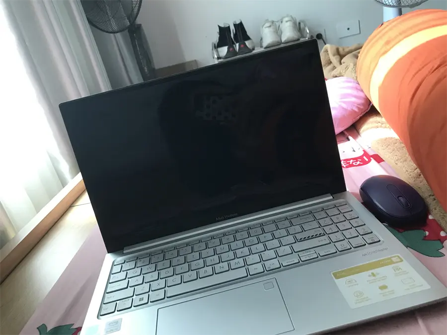 Khách hàng review Laptop Asus VivoBook 15X OLED A1503ZA i3 1220P/8GB/256GB/Win11 (L1152W) 2