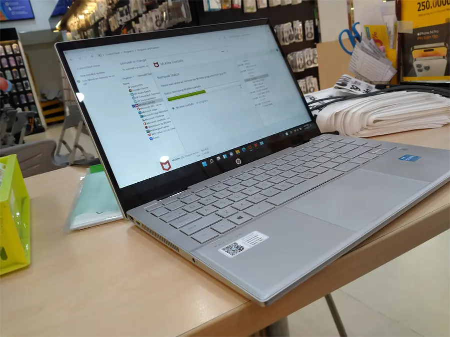 Khách hàng review Laptop HP Pavilion X360 14 dy0172TU i3 1125G4/4GB/256GB/Touch/Win11 (4Y1D7PA) 2