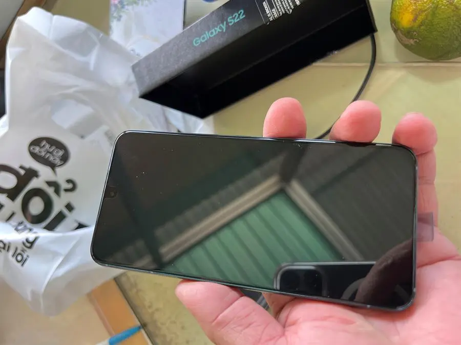 Khách hàng review Điện thoại Samsung Galaxy S22 5G 256GB 1