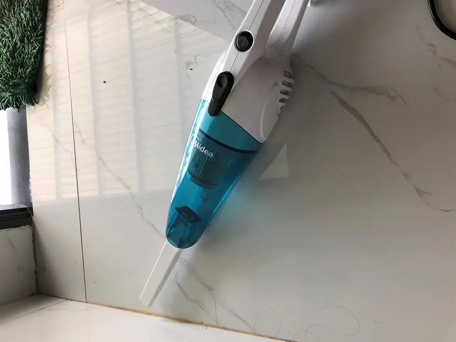 Khách hàng review Máy hút bụi cầm tay Midea MVC-SC861B 7