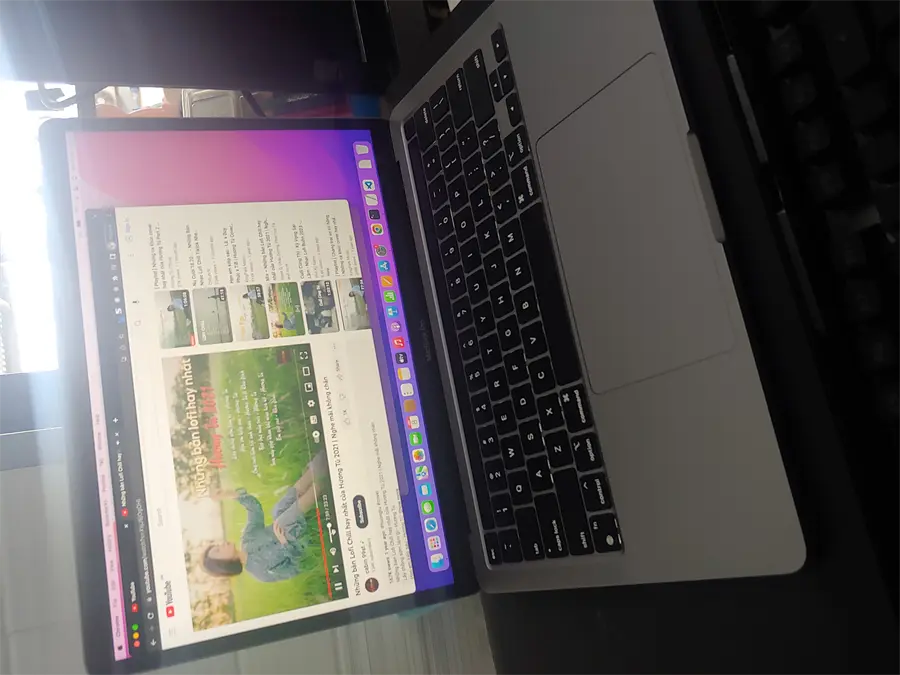 Khách hàng review Laptop Apple MacBook Pro 13 inch M2 2022 8-core CPU/16GB/512GB/10-core GPU (Z16U) 2