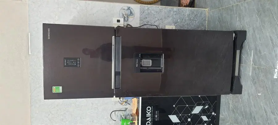 Khách hàng review Tủ lạnh Samsung Inverter 319 lít RT32K5932BY/SV 4