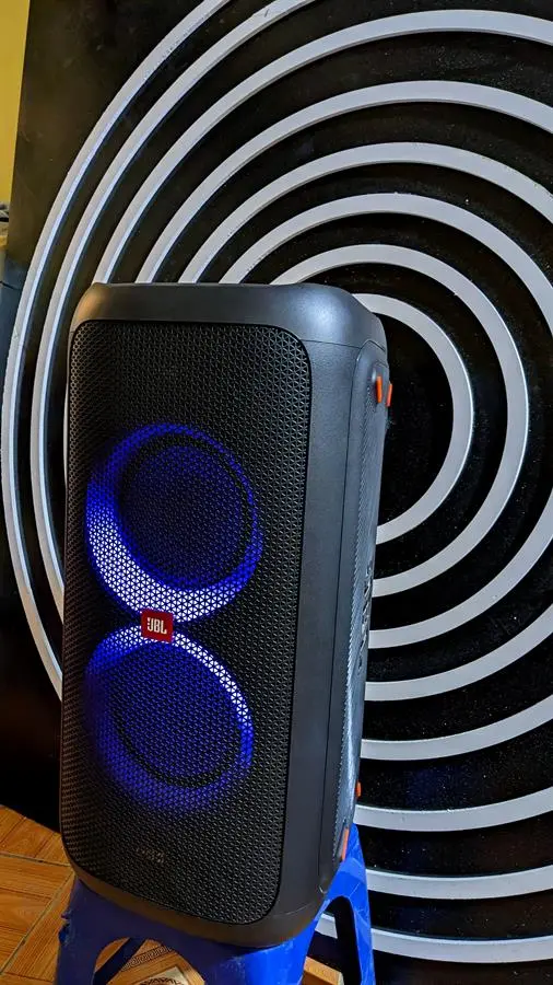 Khách hàng review Loa Bluetooth JBL Partybox 100 Đen 4