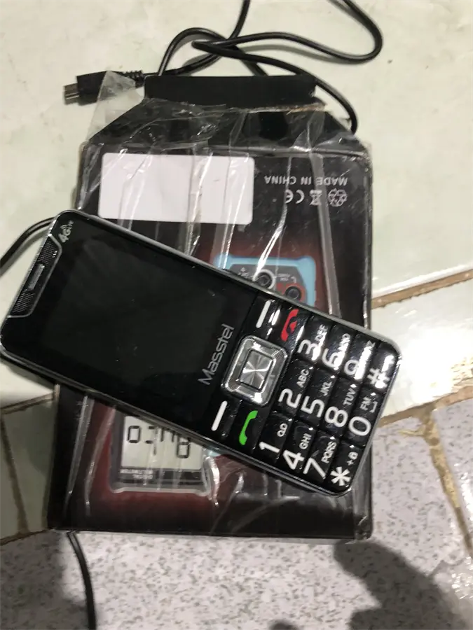 Khách hàng review Điện thoại Masstel IZI 55 4G 1