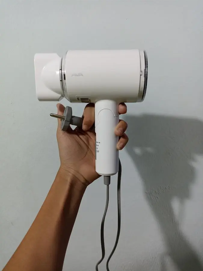 Khách hàng review Máy sấy tóc 1100W AVA RCY-7022 2