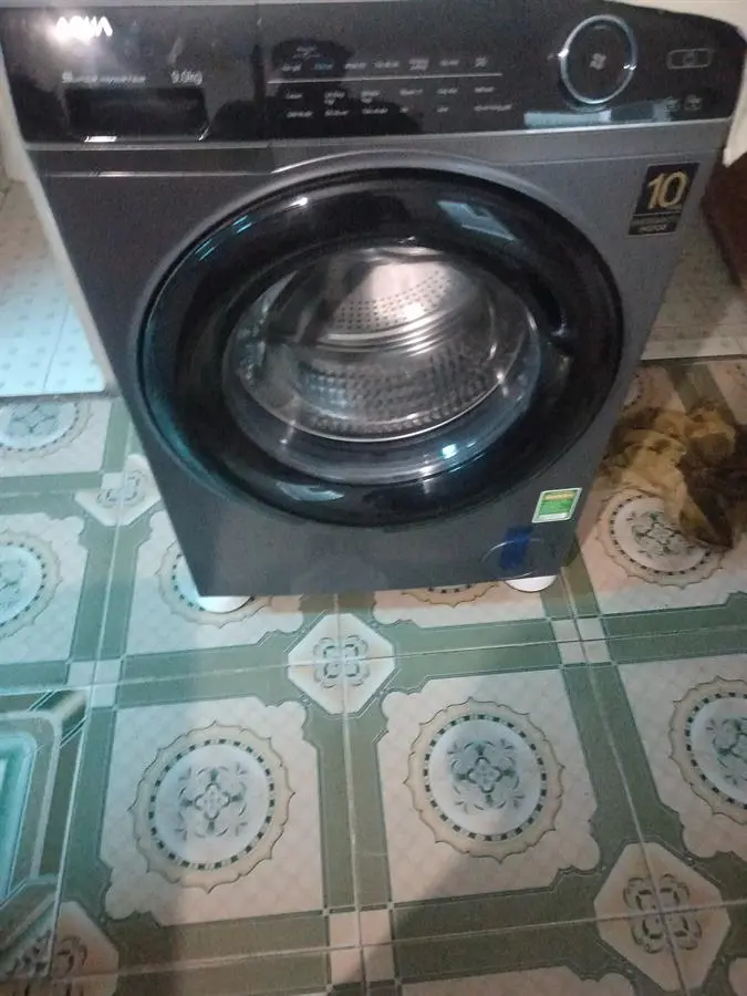 Khách hàng review Máy giặt Aqua Inverter 9.0 KG AQD-A900F S 6